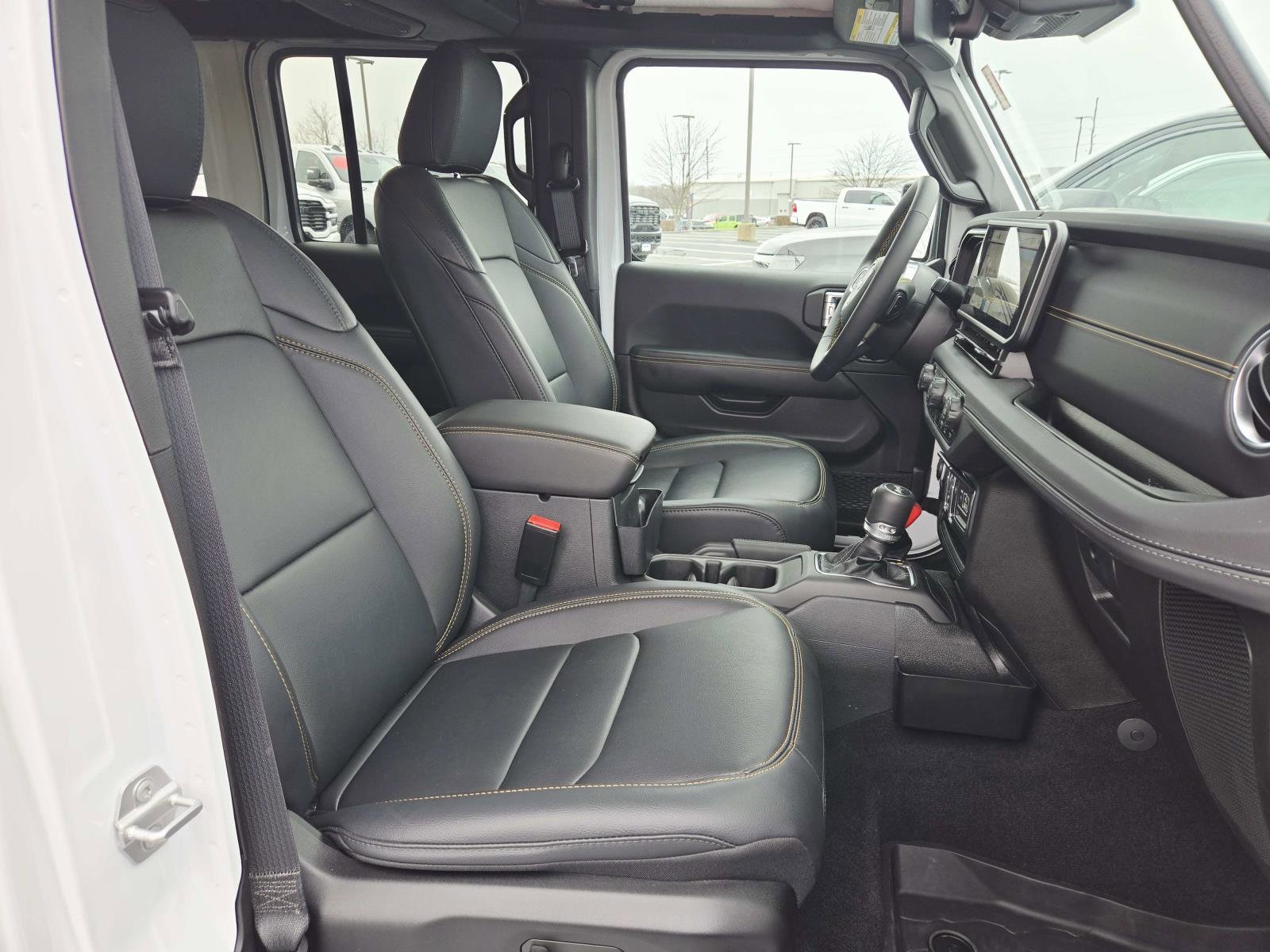 2025 Jeep Wrangler 4-Door Sahara - Photo 18