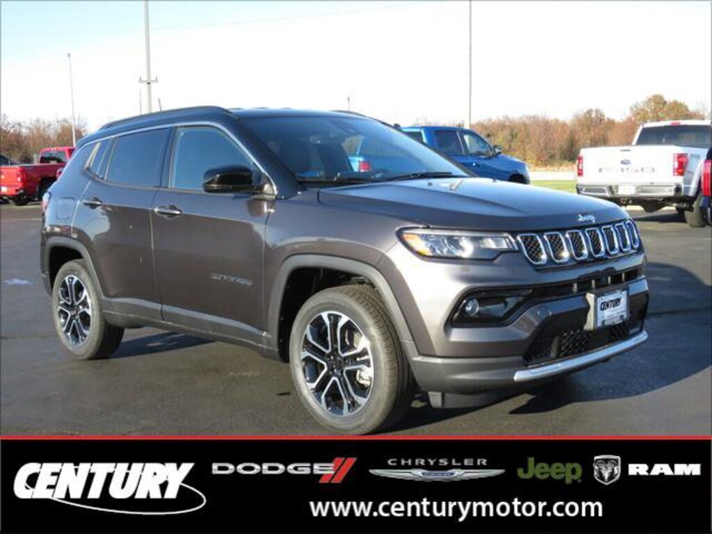 New 2024 Diamond Black Crystal Pearlcoat Jeep Compass LIMITED 4X4 For