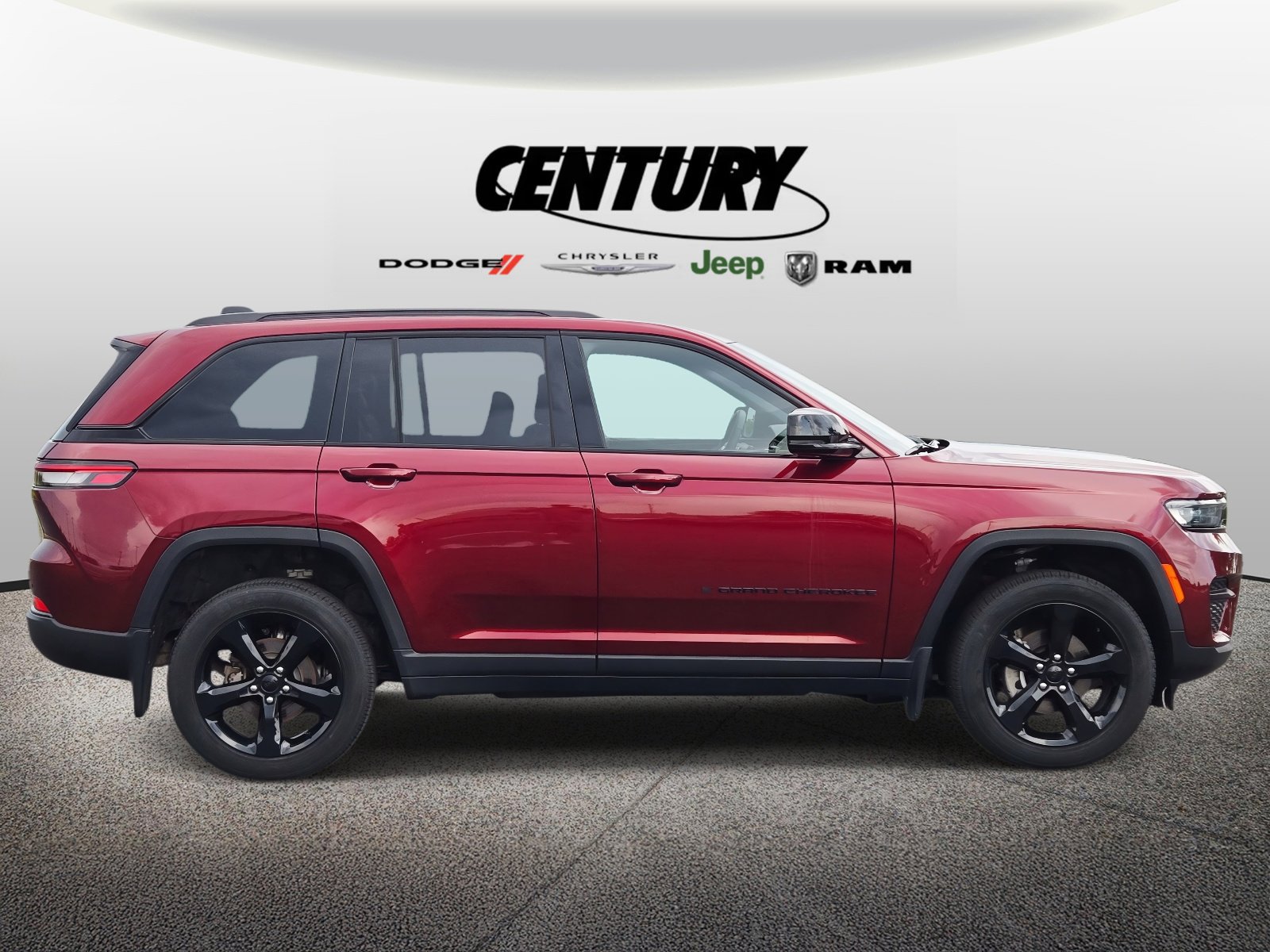 2024 Jeep Grand Cherokee Altitude photo 2
