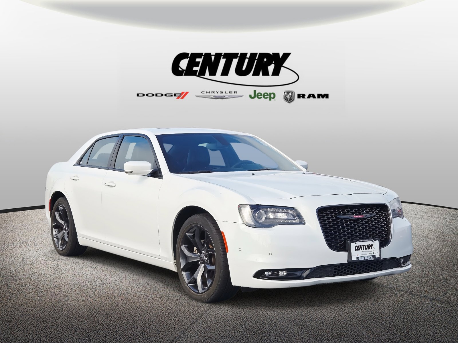 2023 Chrysler 300 S's photo