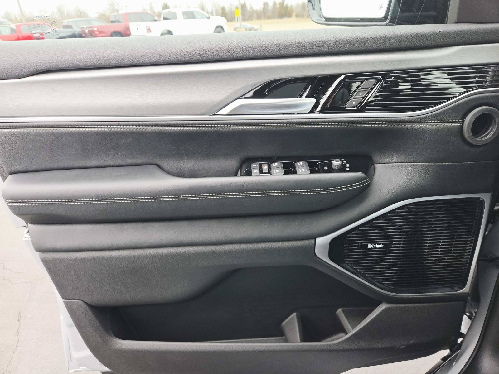 2026 Jeep Grand Wagoneer Limited Altitude - Photo 33