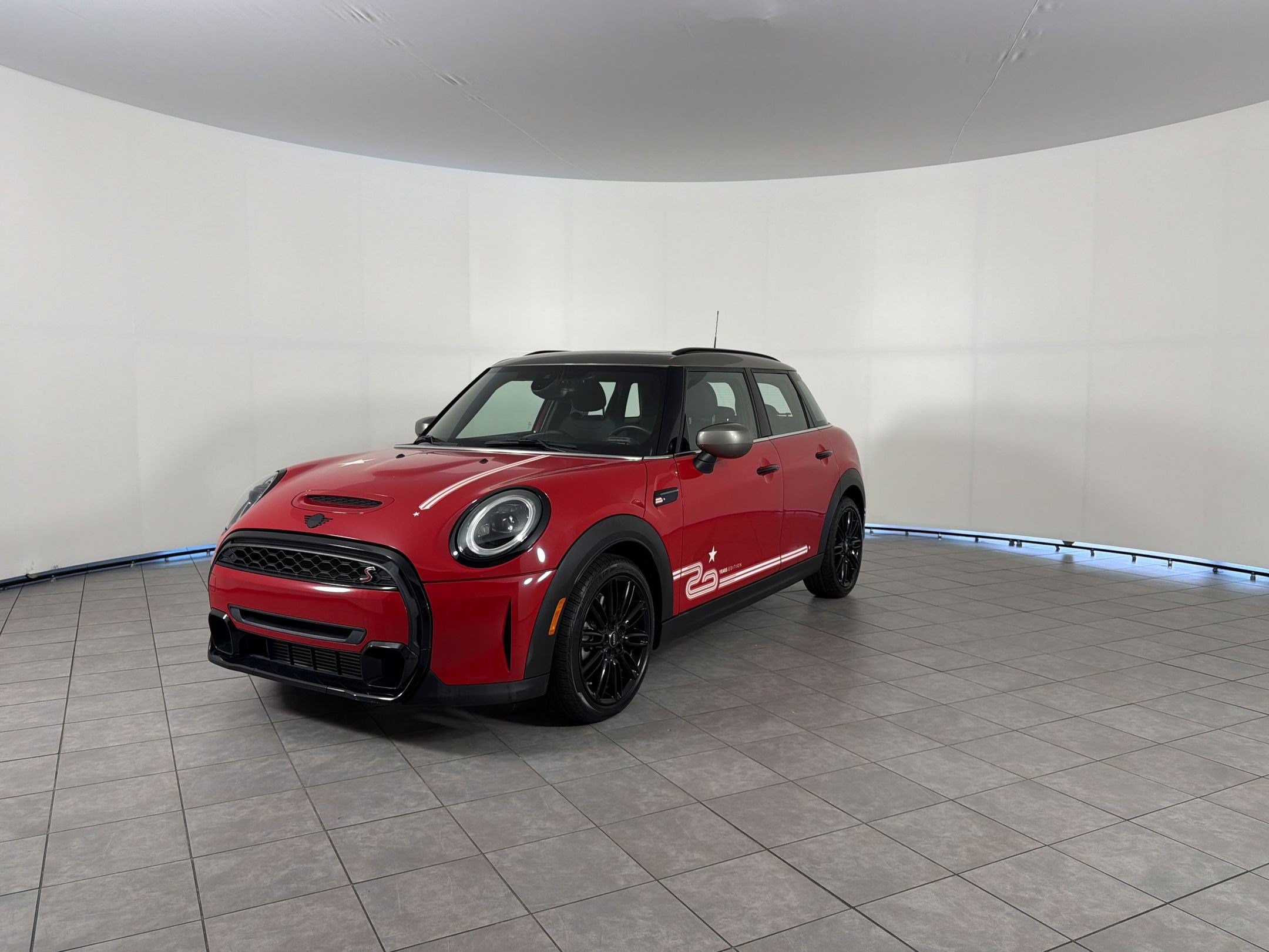 2023 MINI Hardtop Cooper S's photo