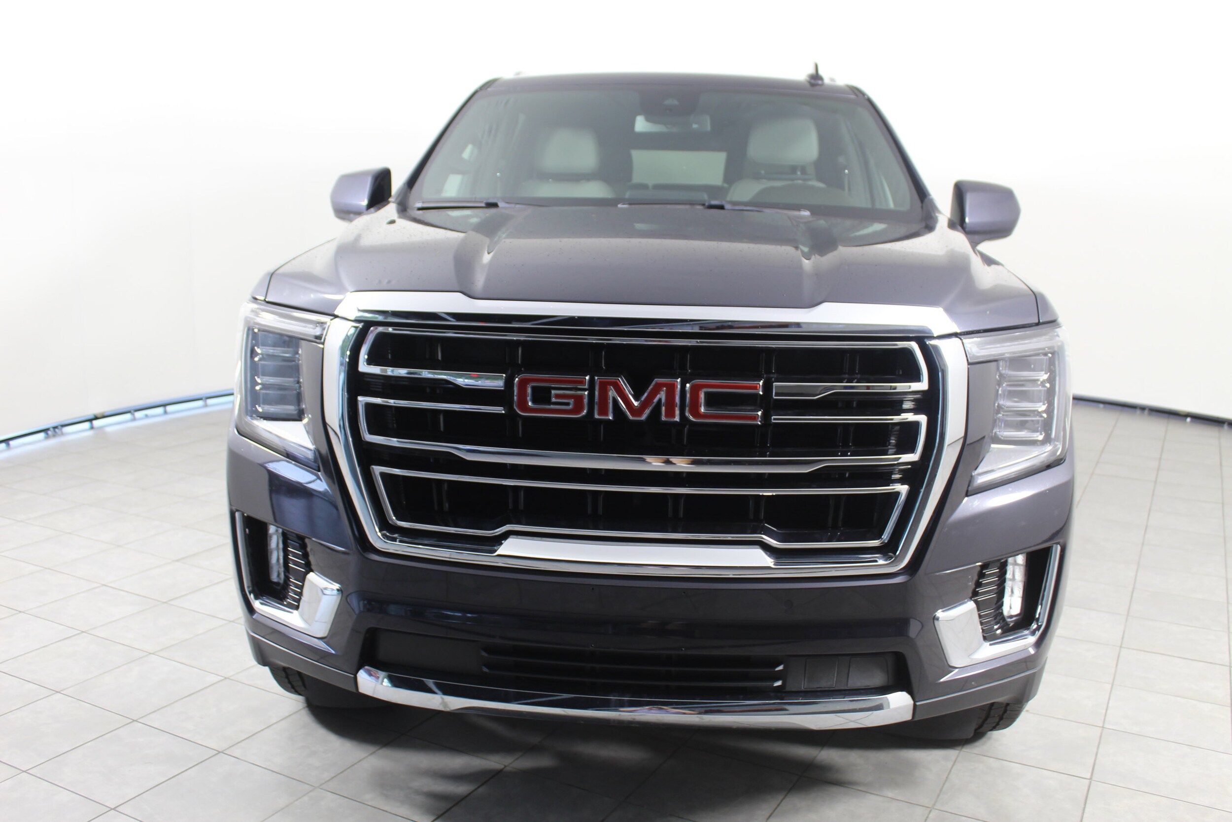2023 Gmc Yukon XL SLT photo 3