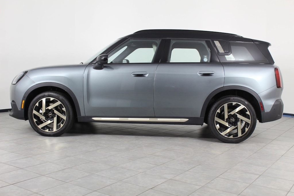 New 2026 MINI Countryman Signature Plus SUV