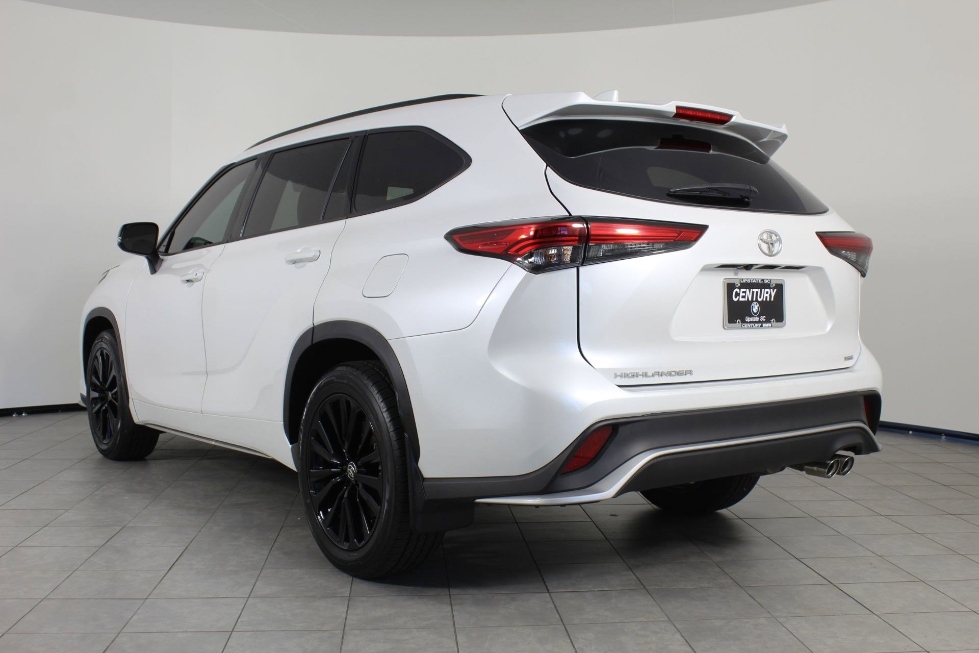 2023 Toyota Highlander XSE photo 3