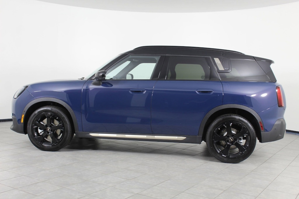 New 2026 MINI Countryman Iconic SUV