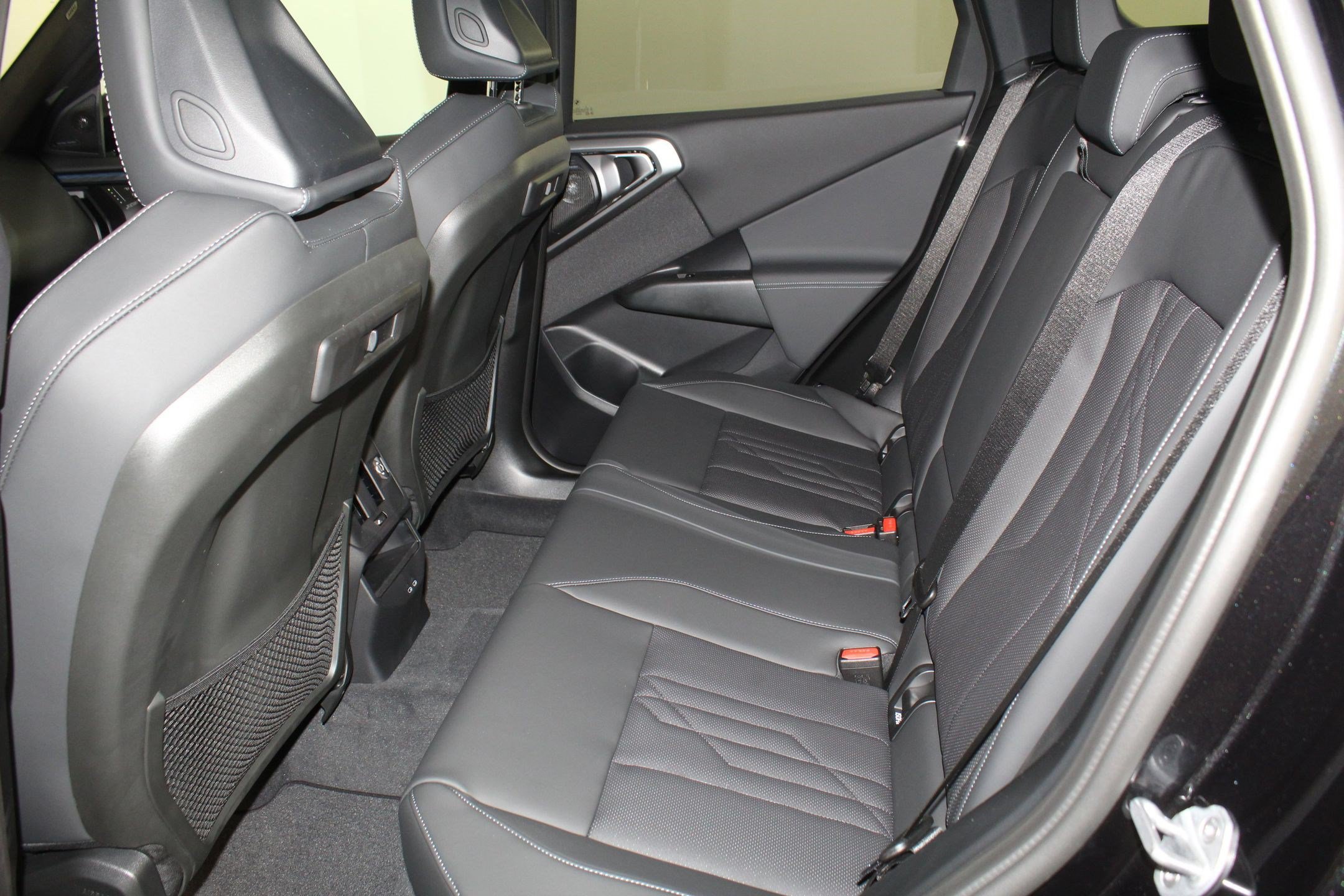 2026 BMW X3 30 - Photo 12
