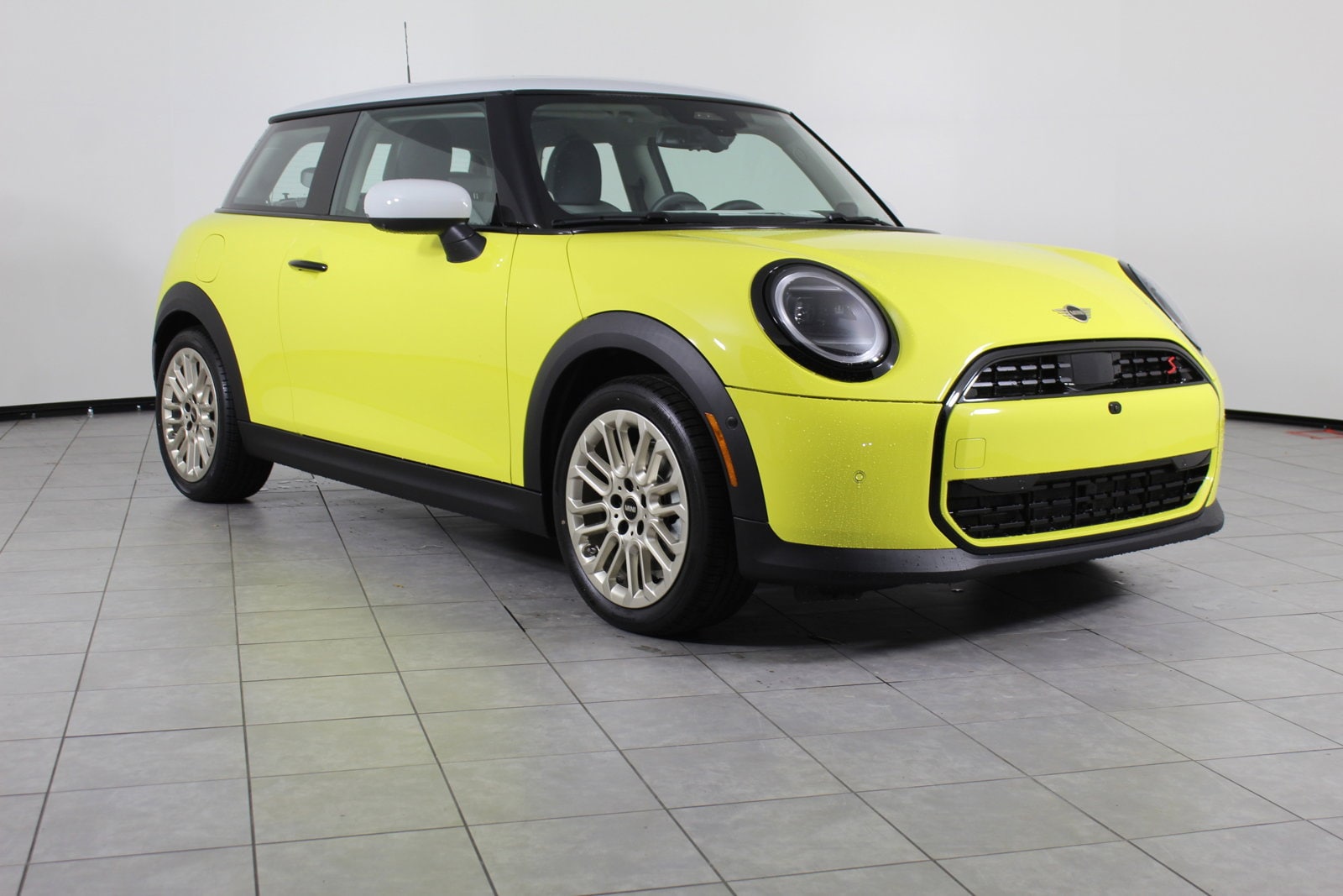 2025 MINI Hardtop 2 Door Iconic