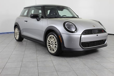 2025 MINI Hardtop 2 Door Iconic Hatchback