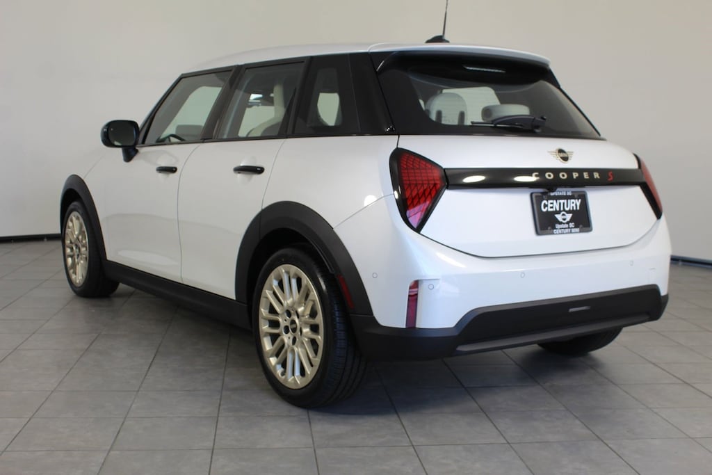 New 2025 MINI Hardtop 4 Door Signature Plus Hatchback