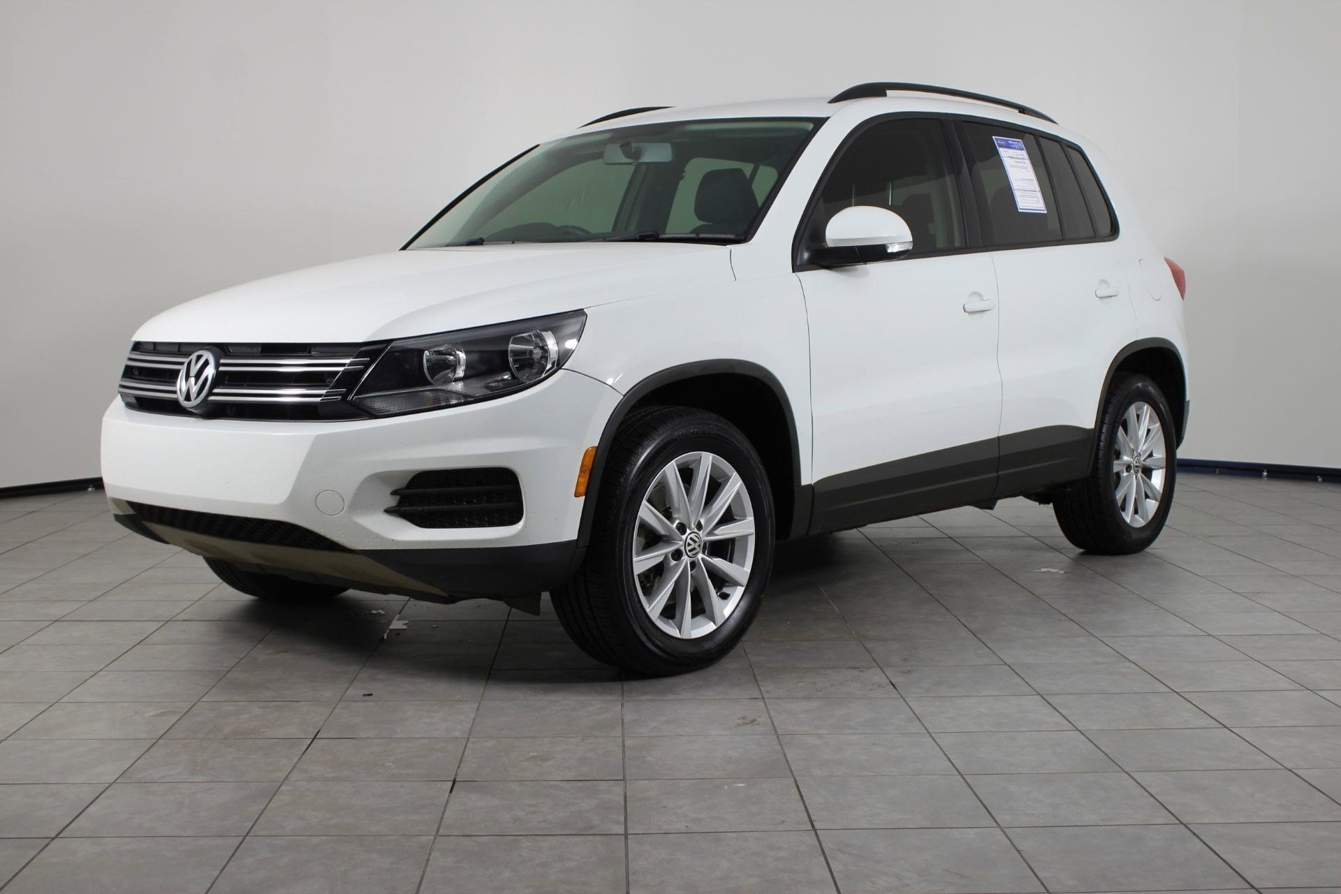 2018 Volkswagen Tiguan Limited Base's photo