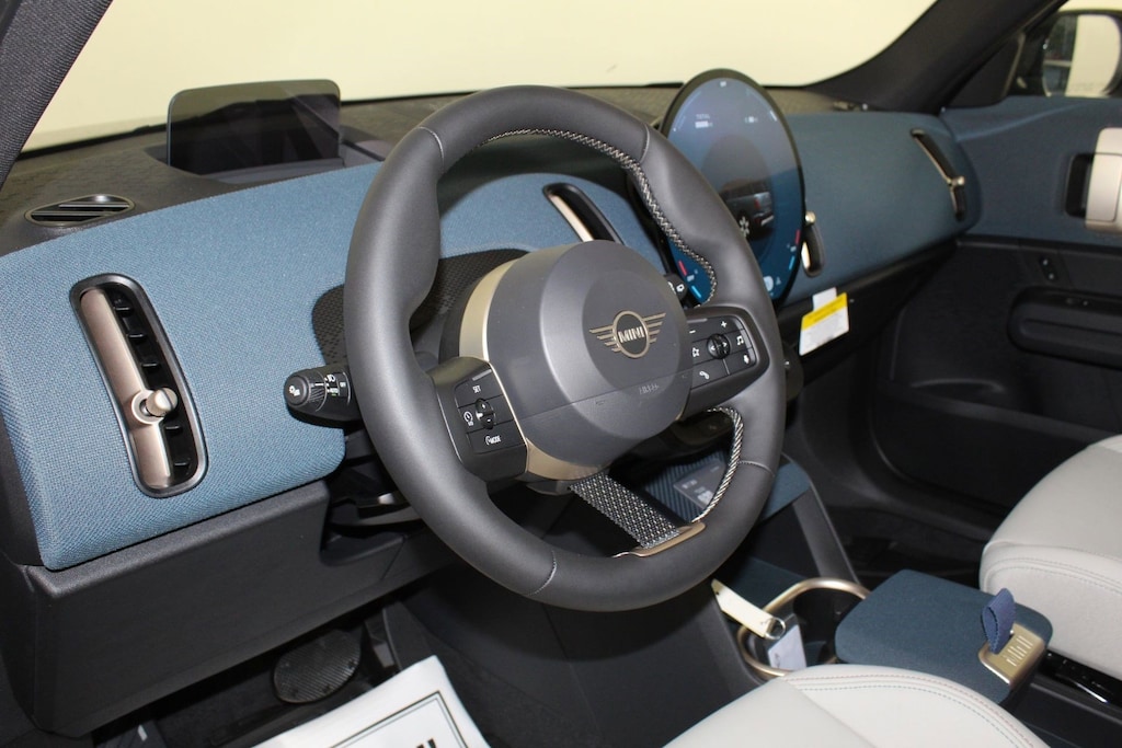 New 2026 MINI Countryman Signature Plus SUV