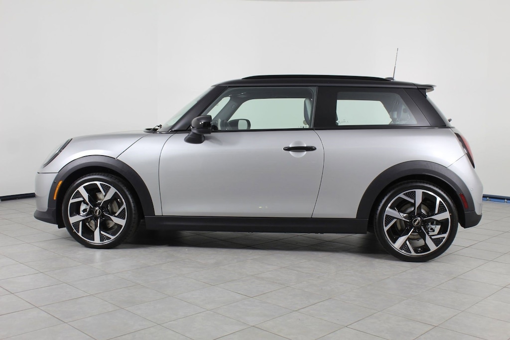 New 2026 MINI 2 Door Signature Plus Hatchback