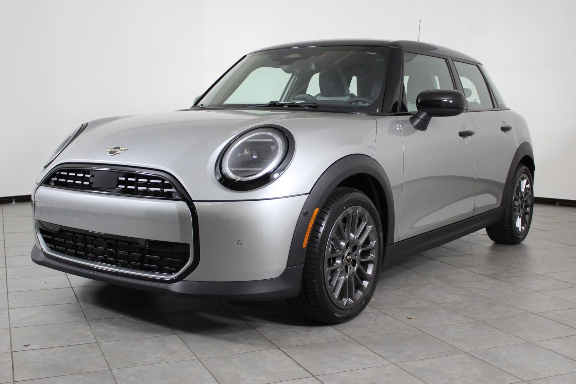 2026 MINI Hardtop's photo