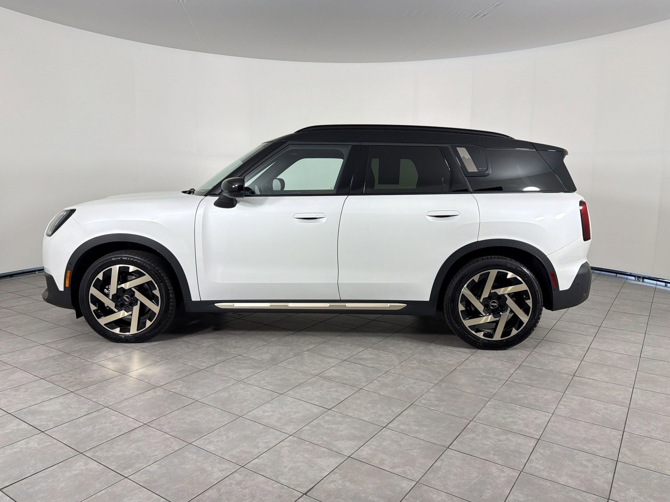 Used 2025 MINI Countryman SE with VIN WMZ53GA09S7S81391 for sale in Greenville, SC