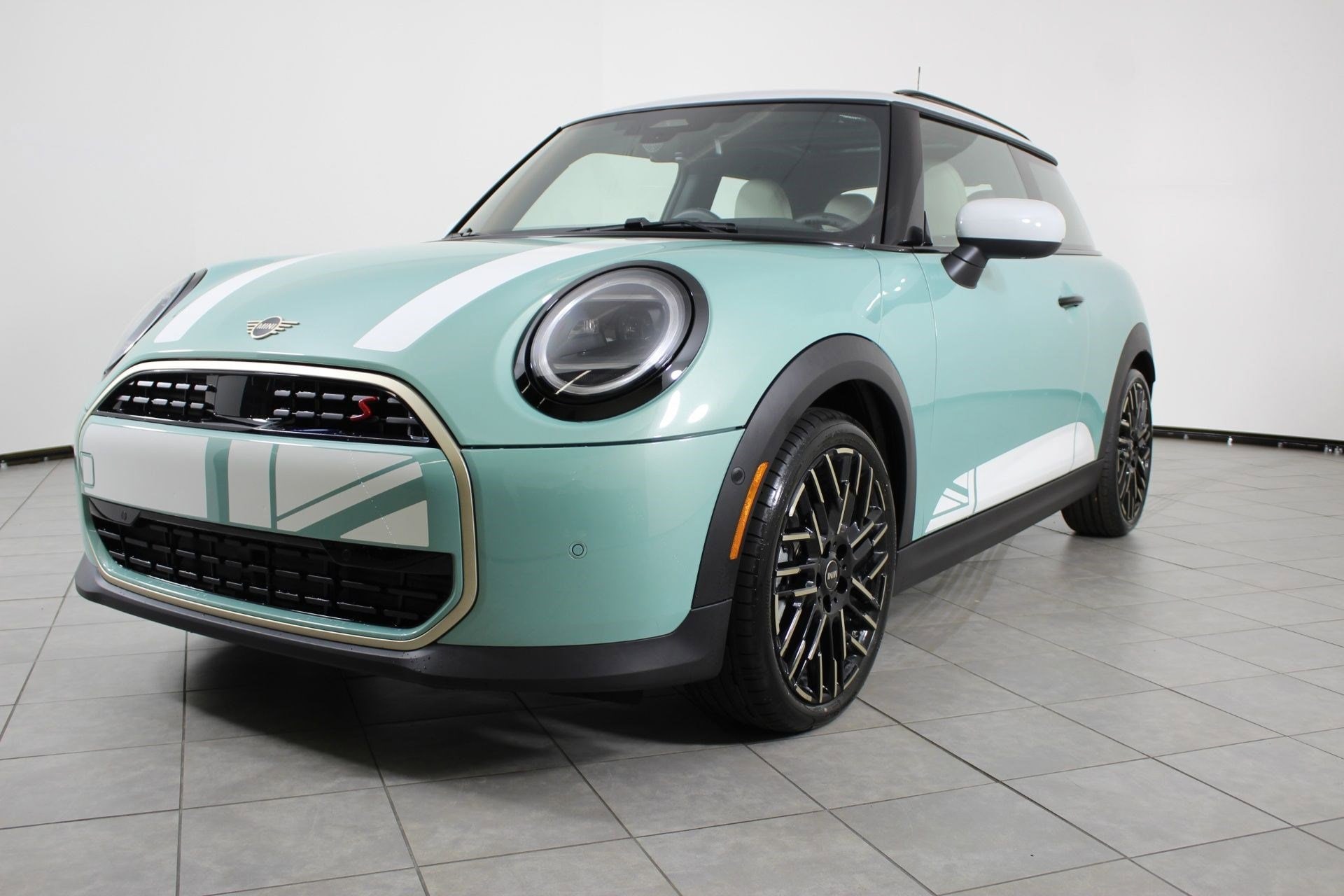 2026 MINI Hardtop 2 Door S's photo