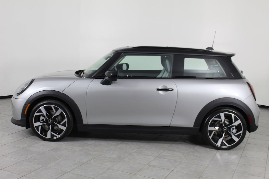 New 2025 MINI Hardtop 2 Door Iconic Hatchback