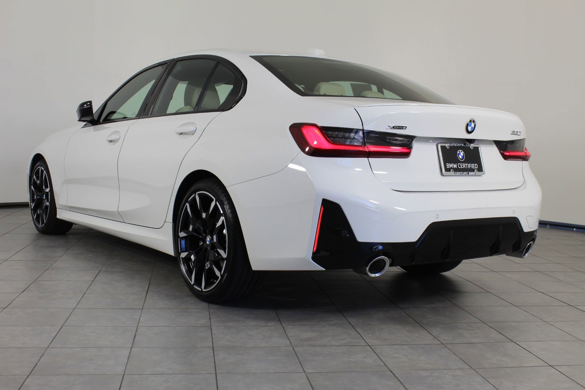 2025 Bmw 330i xDrive Sedan photo 3