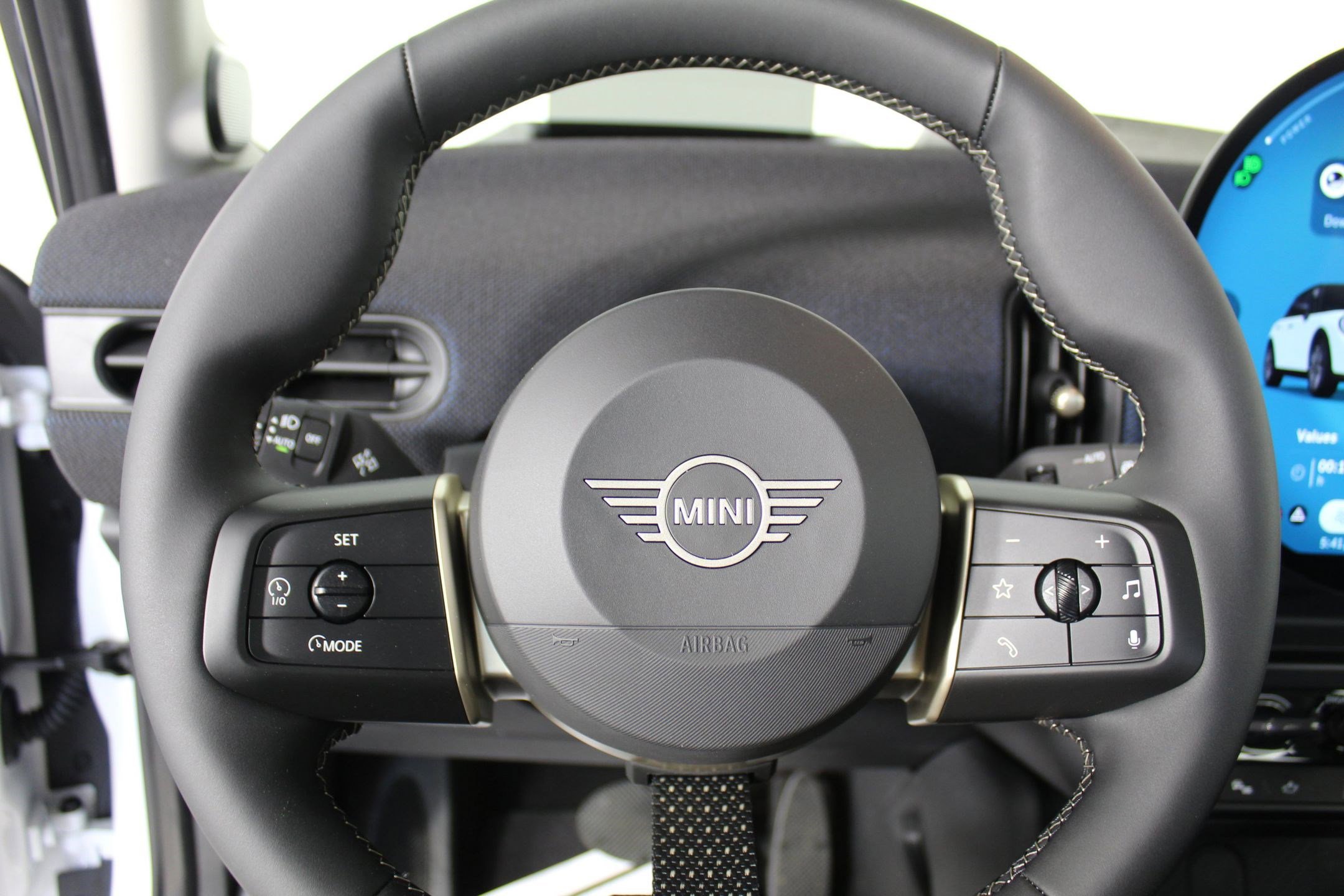 2025 MINI Hardtop 4 Door S - Photo 14