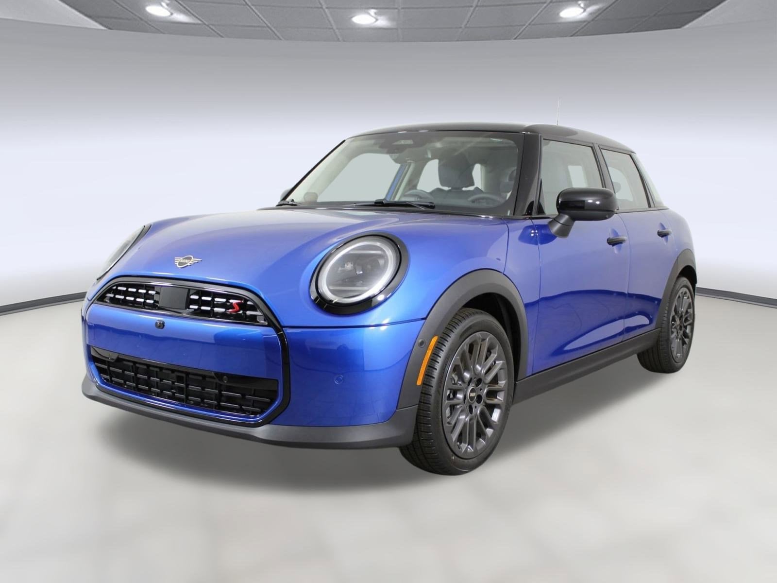 2026 MINI Hardtop 4 Door S's photo