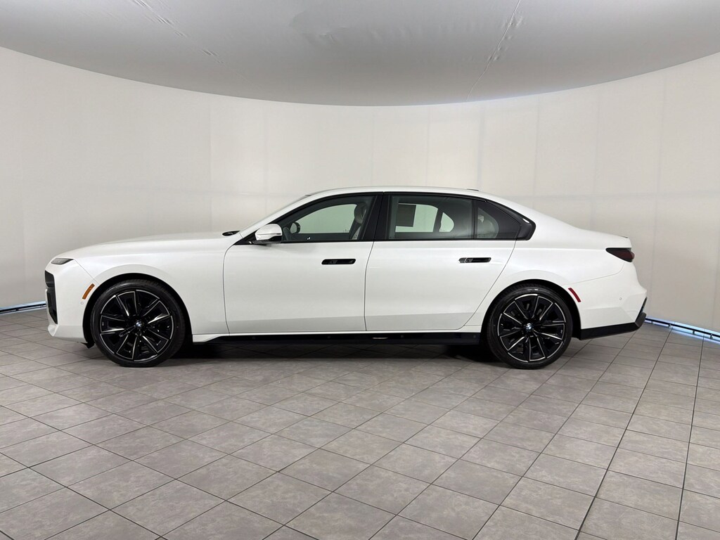 Used 2025 BMW 760i xDrive Sedan