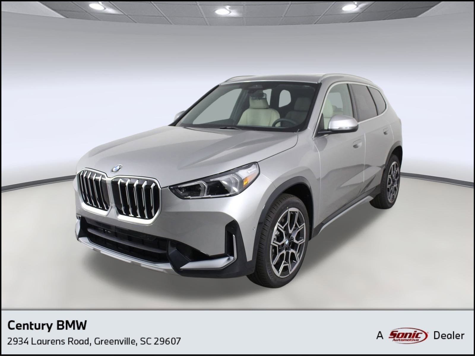2025 BMW X1 28i's photo