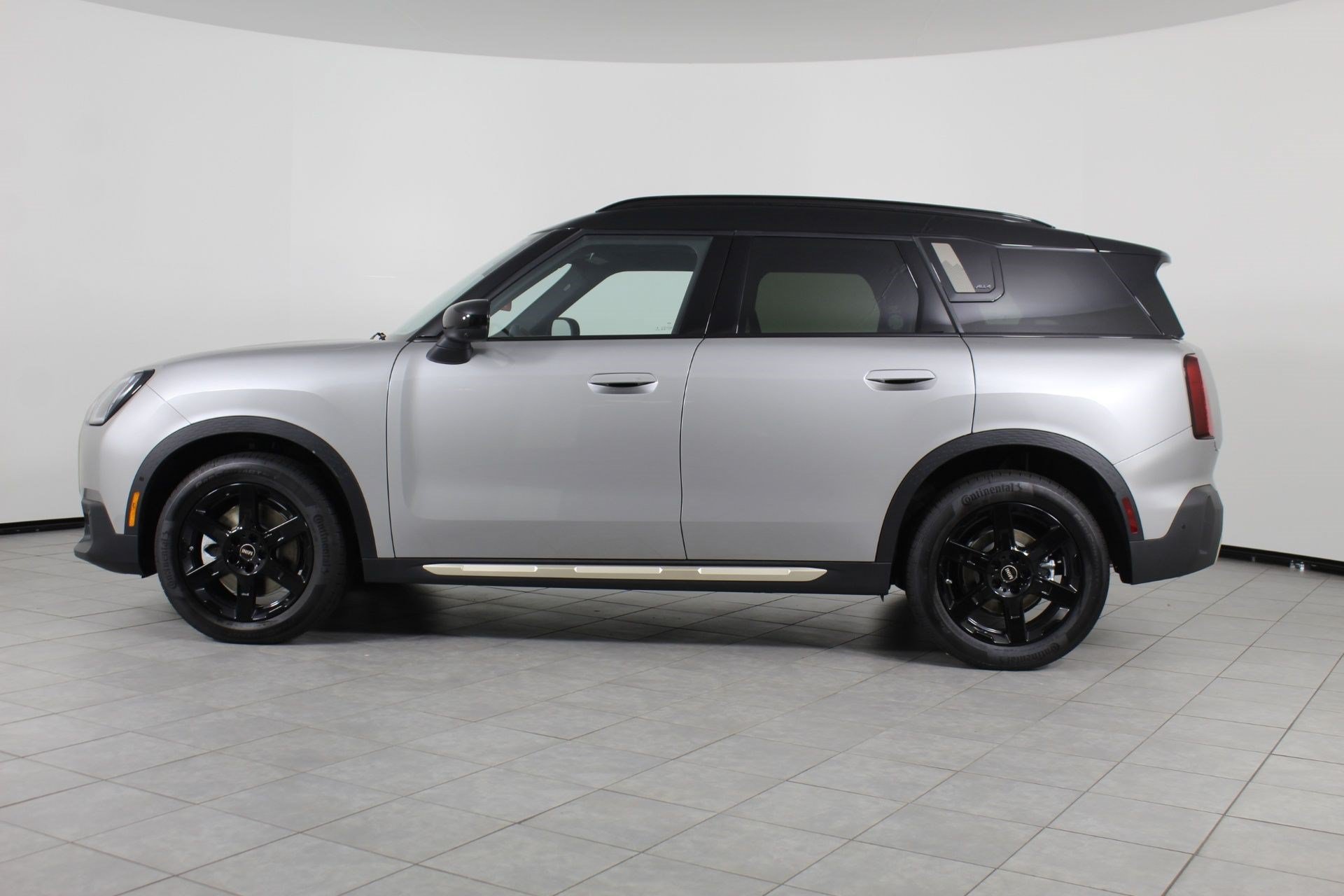 2026 MINI Countryman S - Photo 2