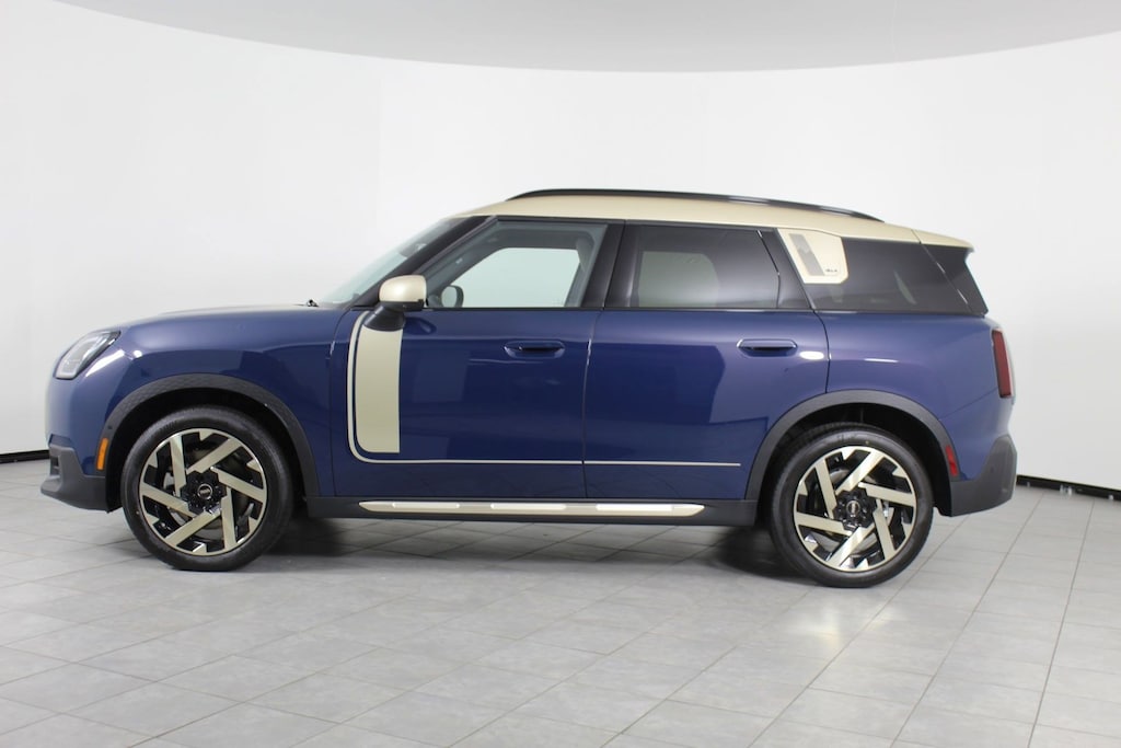 New 2026 MINI Countryman Iconic SUV