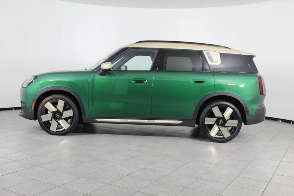 New 2026 MINI Countryman Iconic SUV
