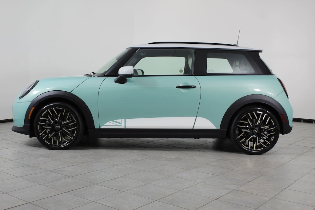 New 2026 MINI 2 Door Signature Plus Hatchback