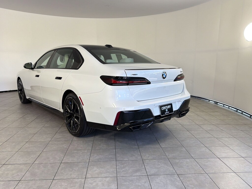 Used 2025 BMW 760i xDrive Sedan