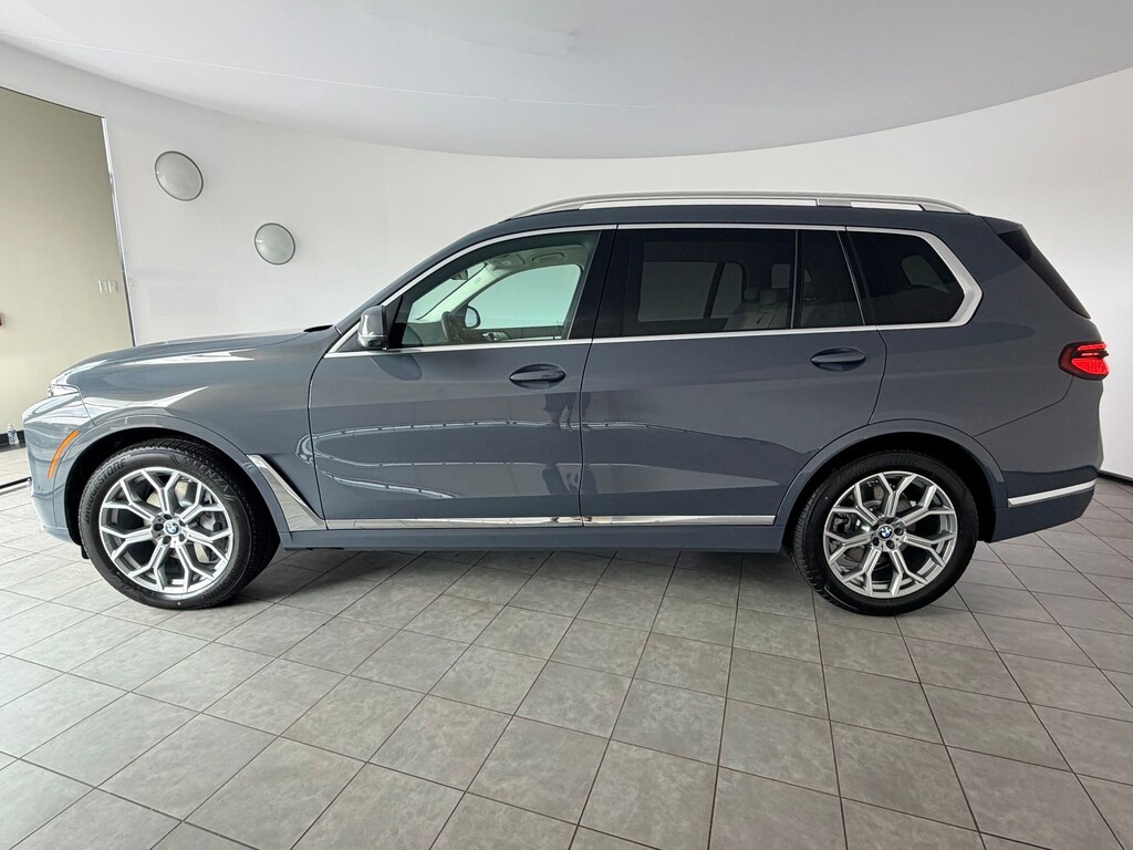 New 2027 BMW X7 SUV