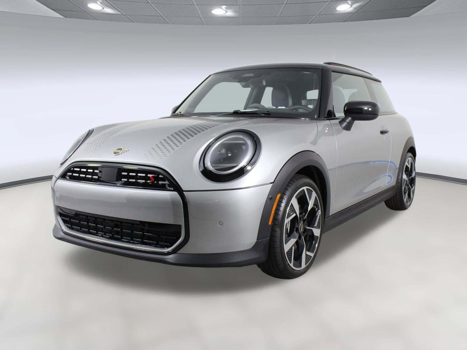 2026 MINI Hardtop 2 Door S's photo