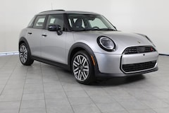 2025 MINI Hardtop 4 Door Iconic Hatchback