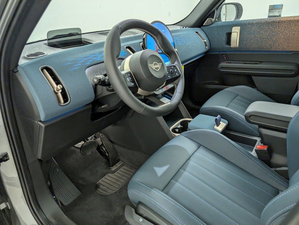 New 2025 MINI Countryman Signature Plus SUV