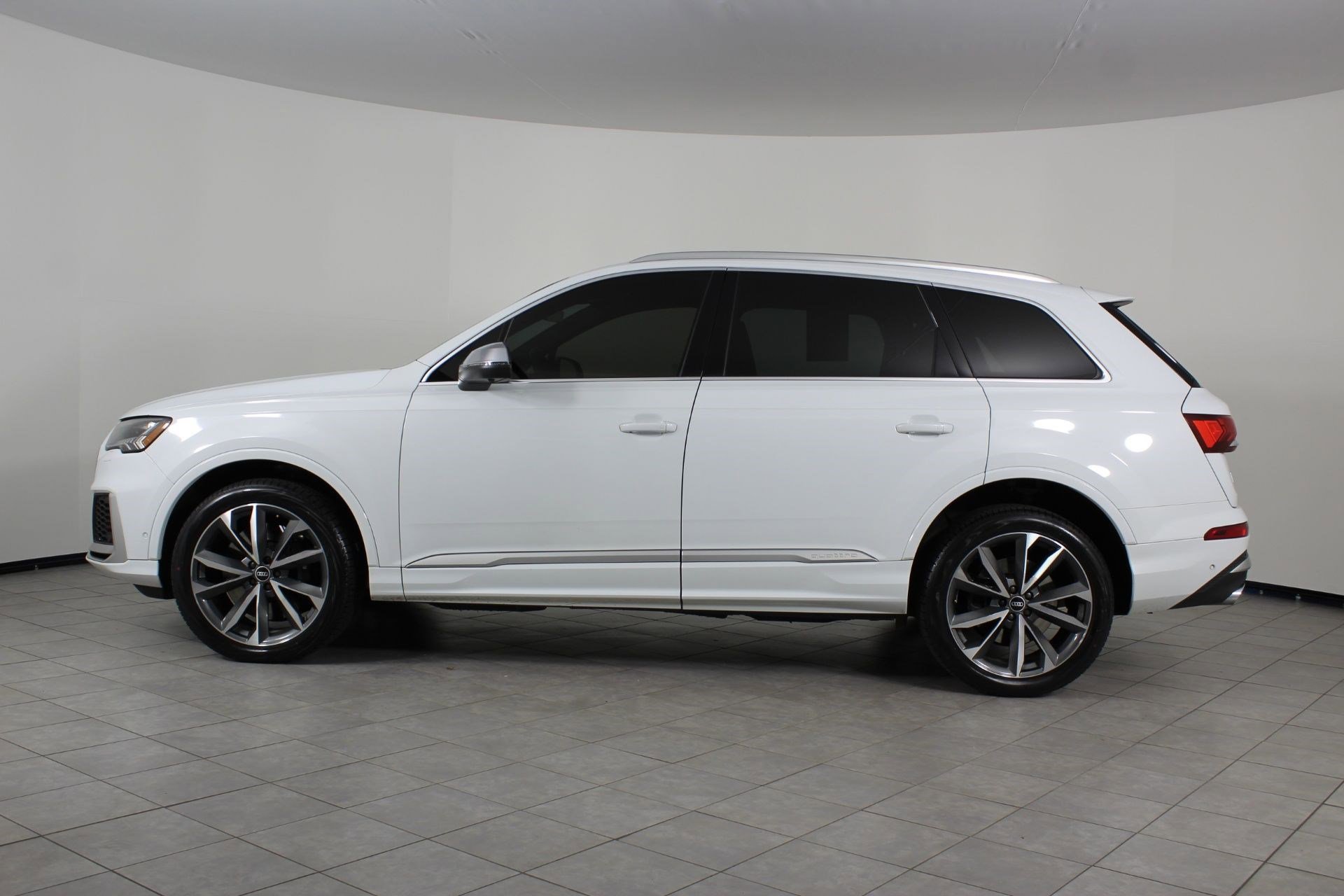 2021 Audi SQ7 Premium Plus photo 2