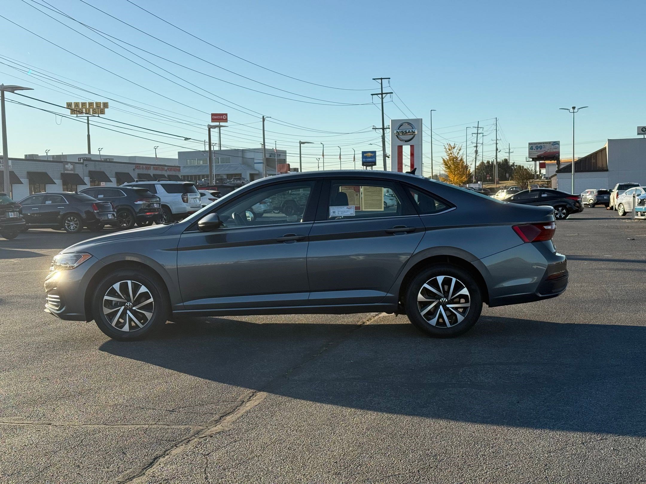 2024 Volkswagen Jetta 1.5T S photo 2