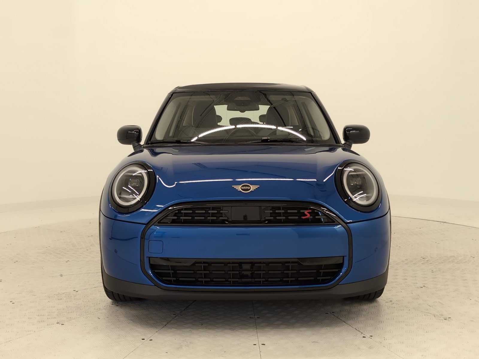 2025 Mini Cooper Signature photo 3