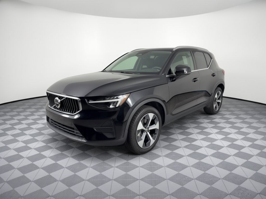 2025 Volvo XC40