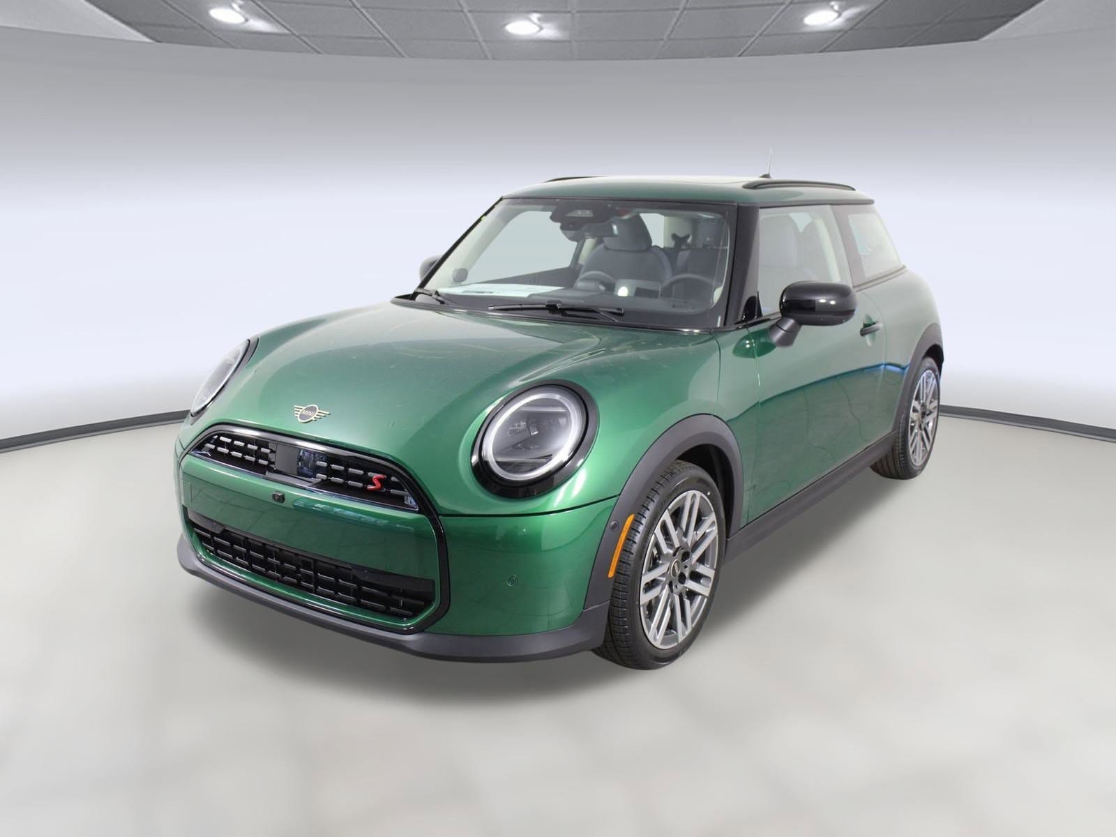 2025 MINI Hardtop 2 Door S's photo