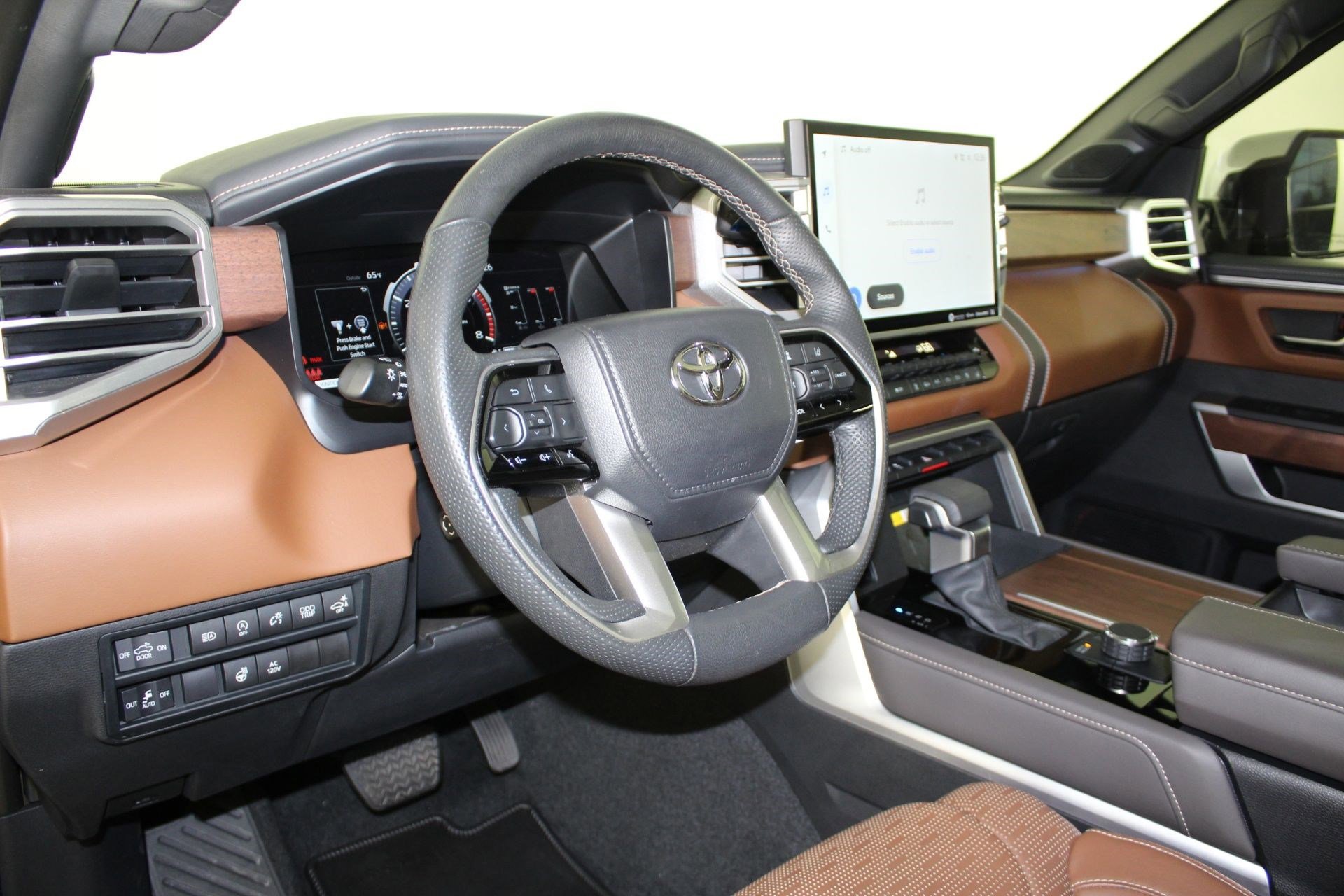 2022 Toyota Tundra 1794 Edition CrewMax photo 4