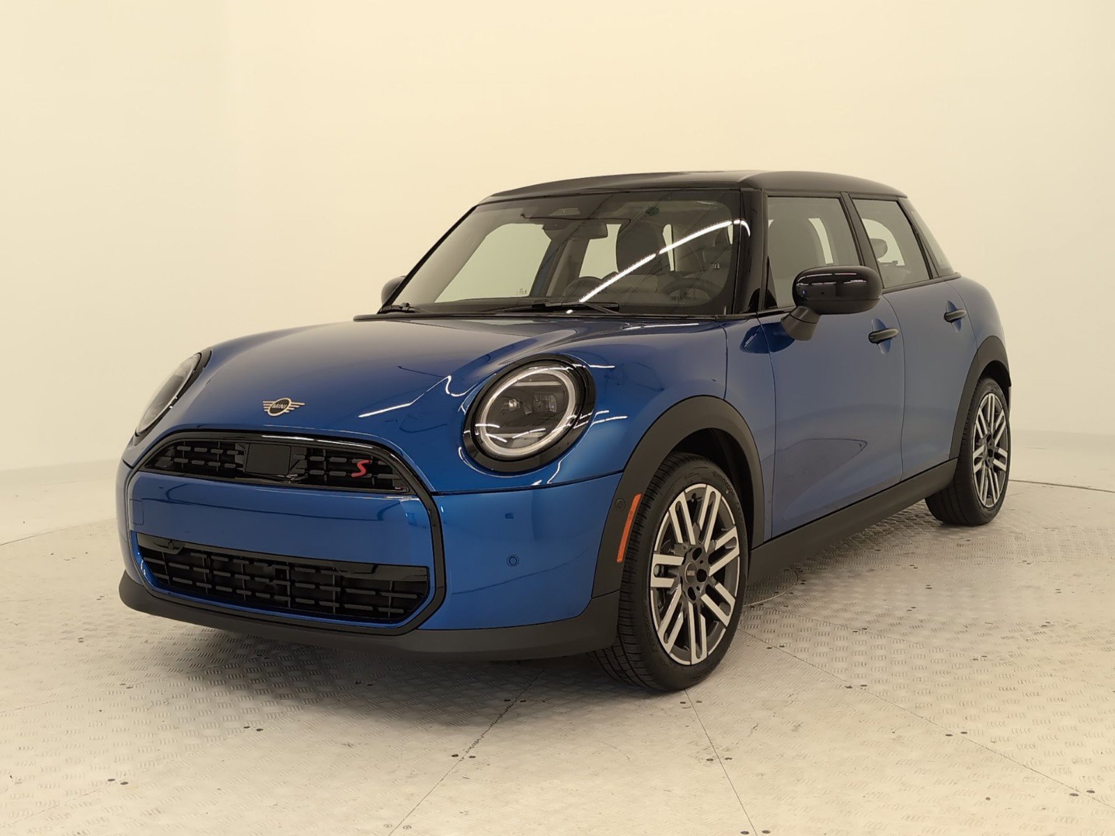 2025 Mini Cooper Signature photo 4