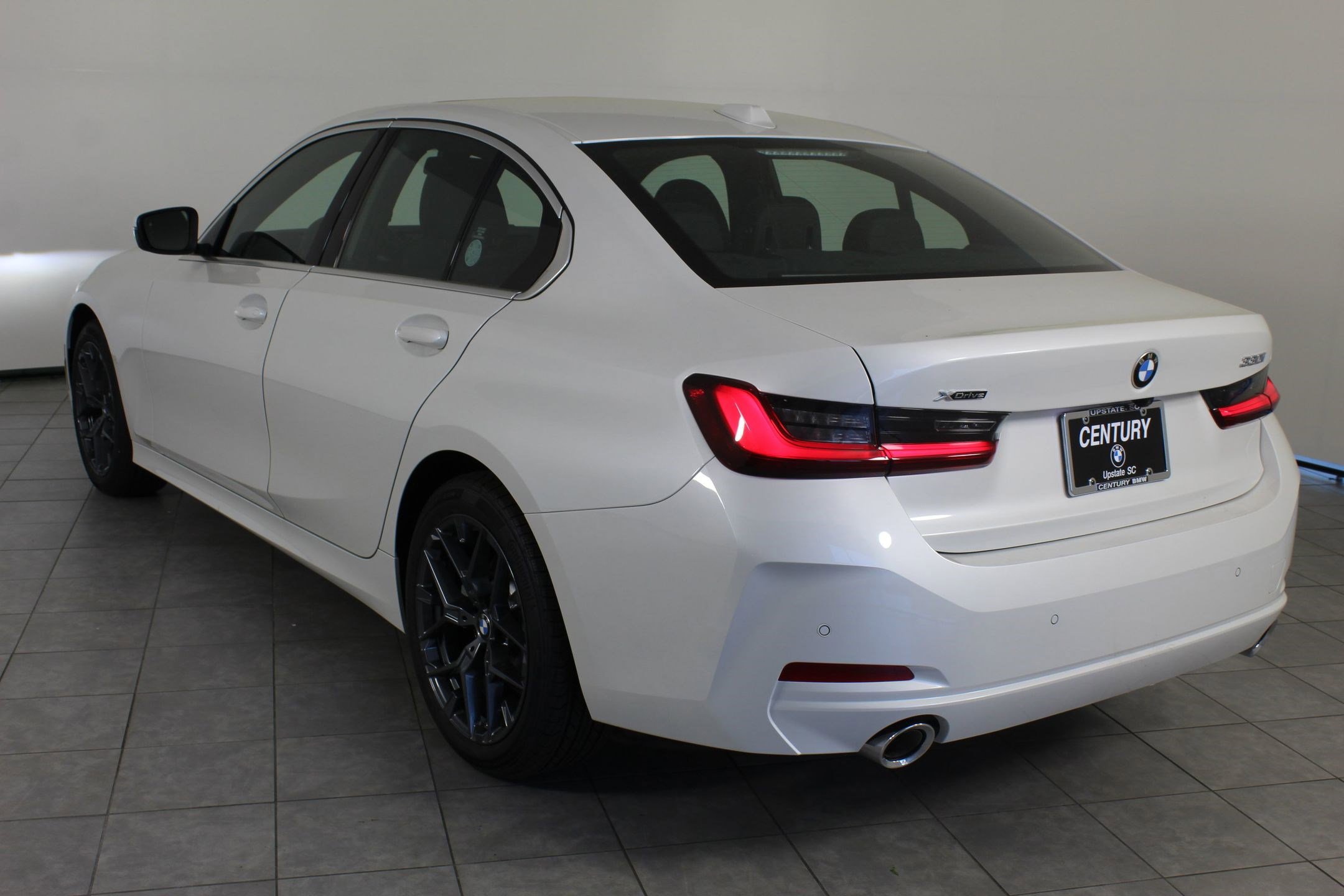 2025 Bmw 330i xDrive Sedan photo 3