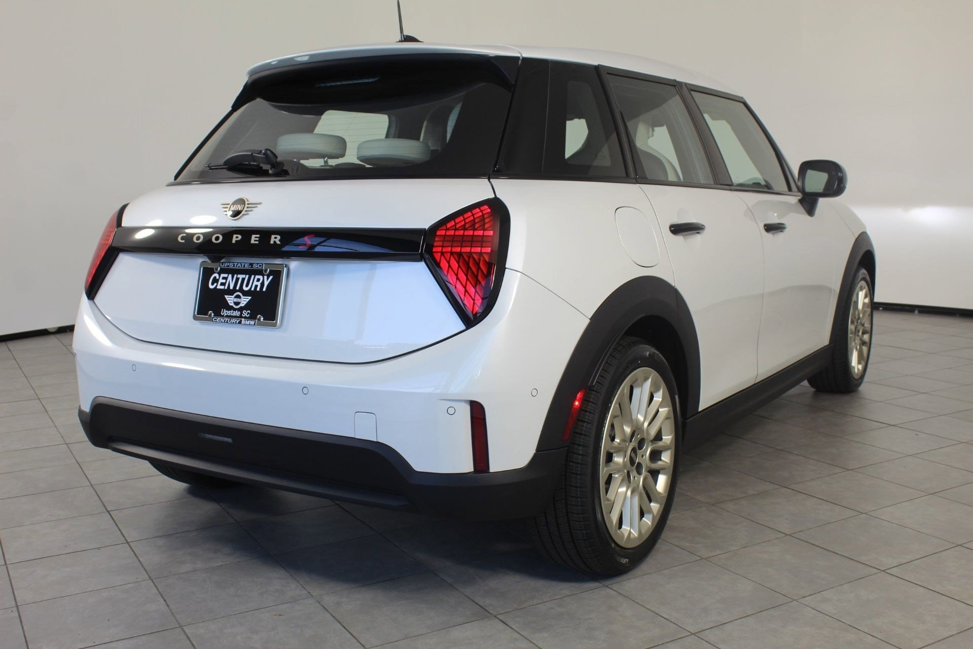 2025 MINI Hardtop 4 Door S - Photo 8