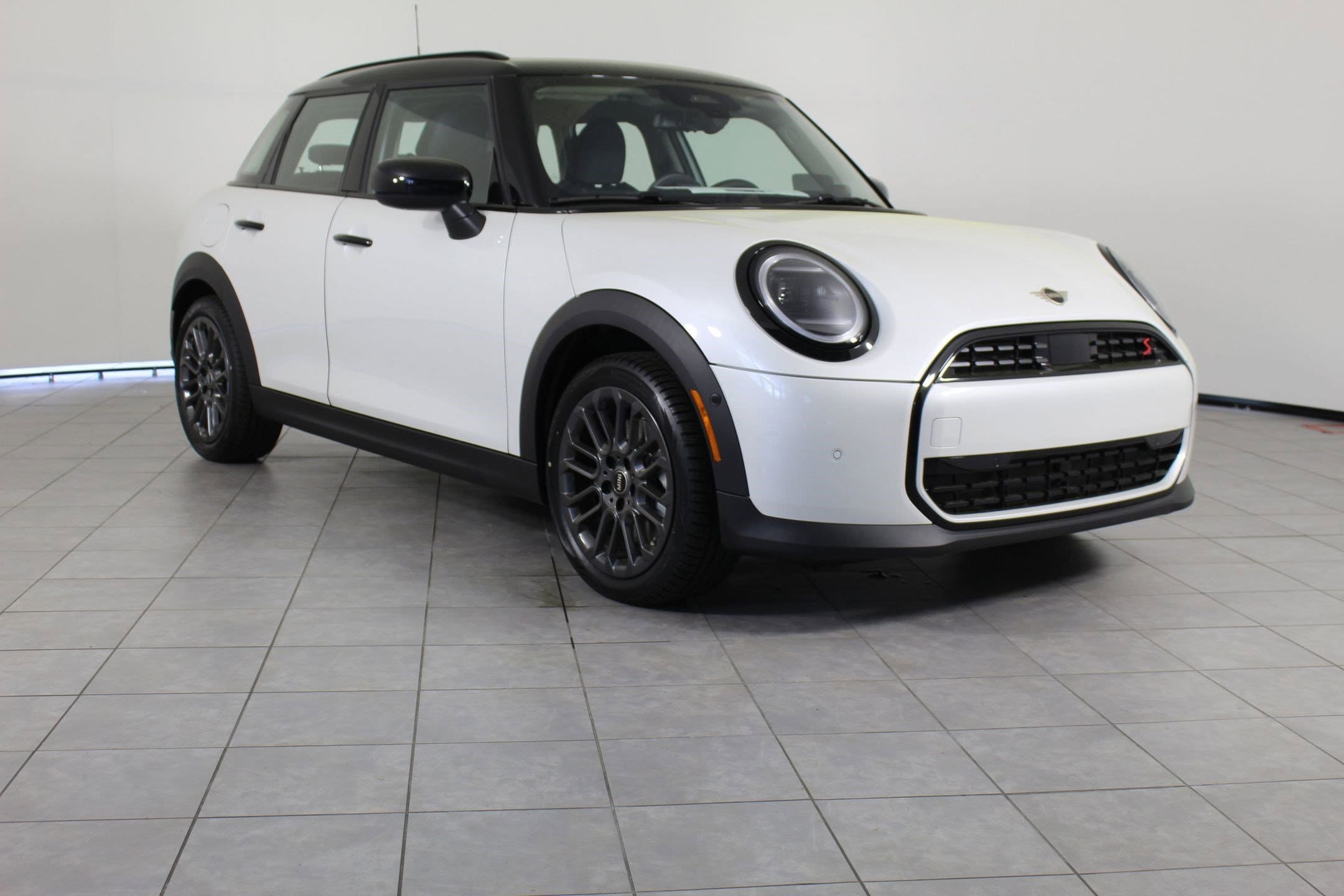 2025 MINI Hardtop 4 Door S - Photo 7