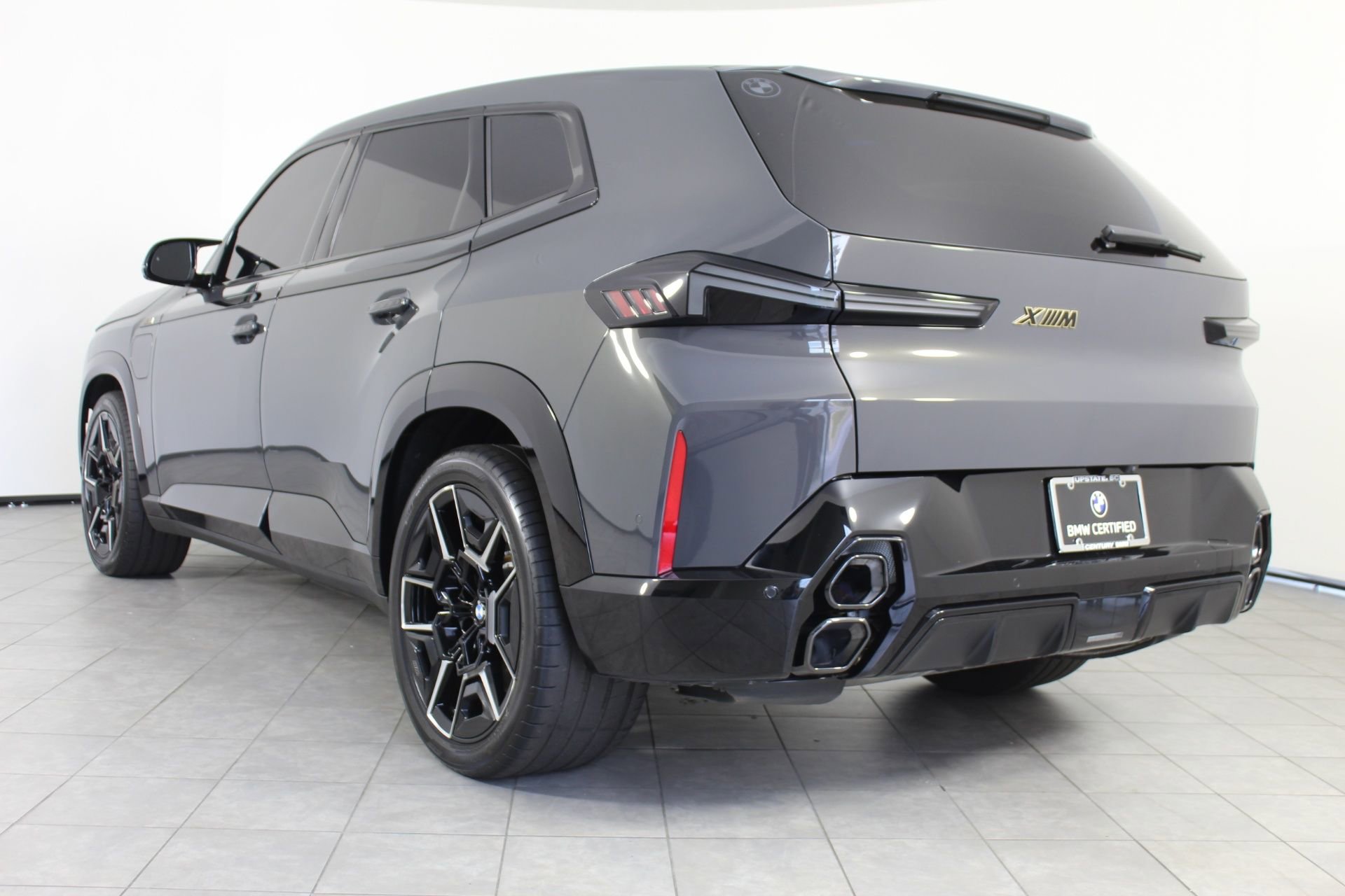2025 Bmw XM photo 2