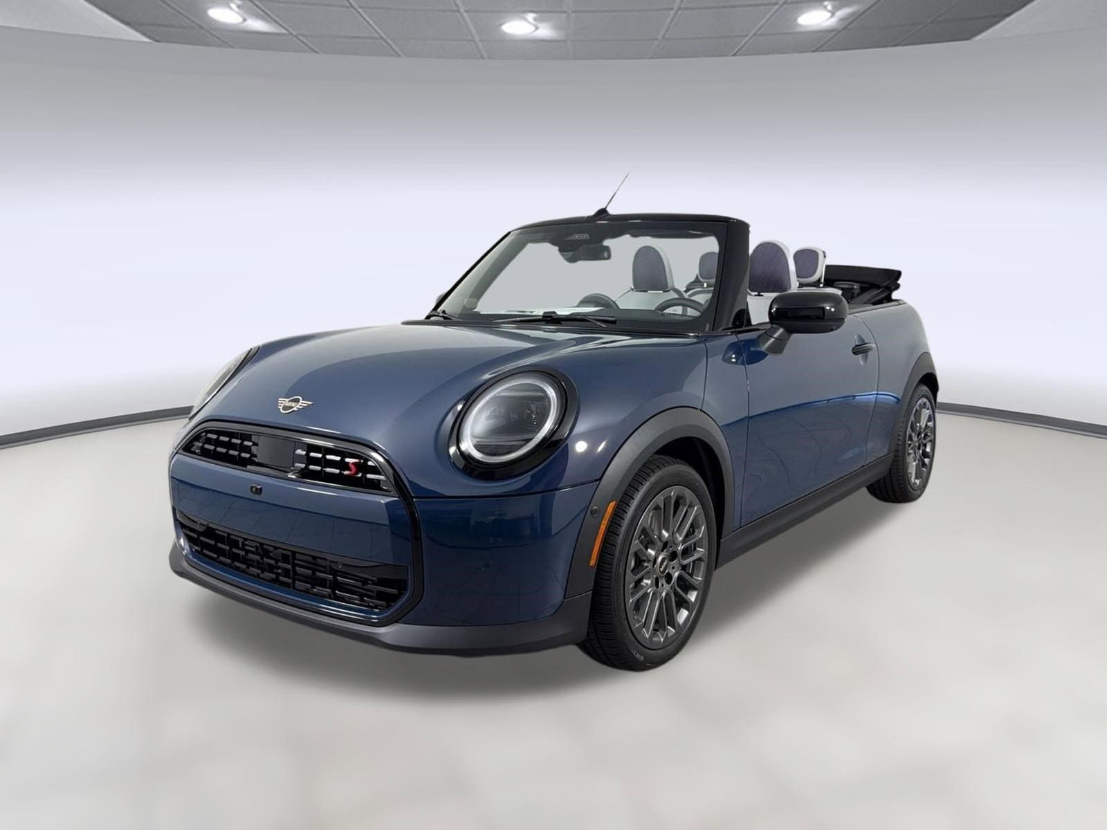 2026 MINI Convertible Cooper S's photo