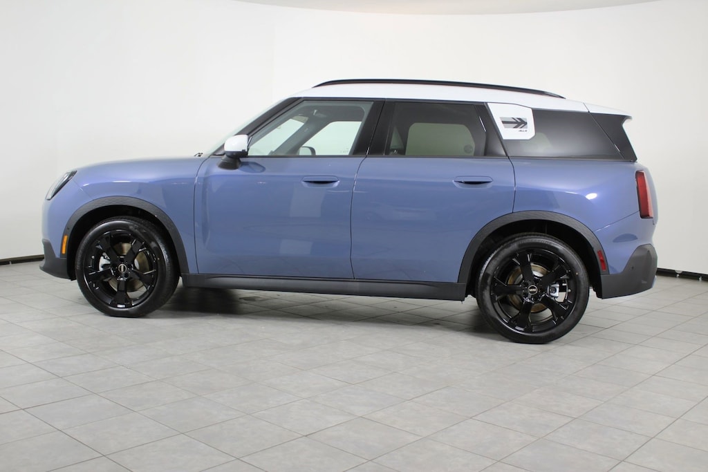 New 2026 MINI Countryman Iconic SUV