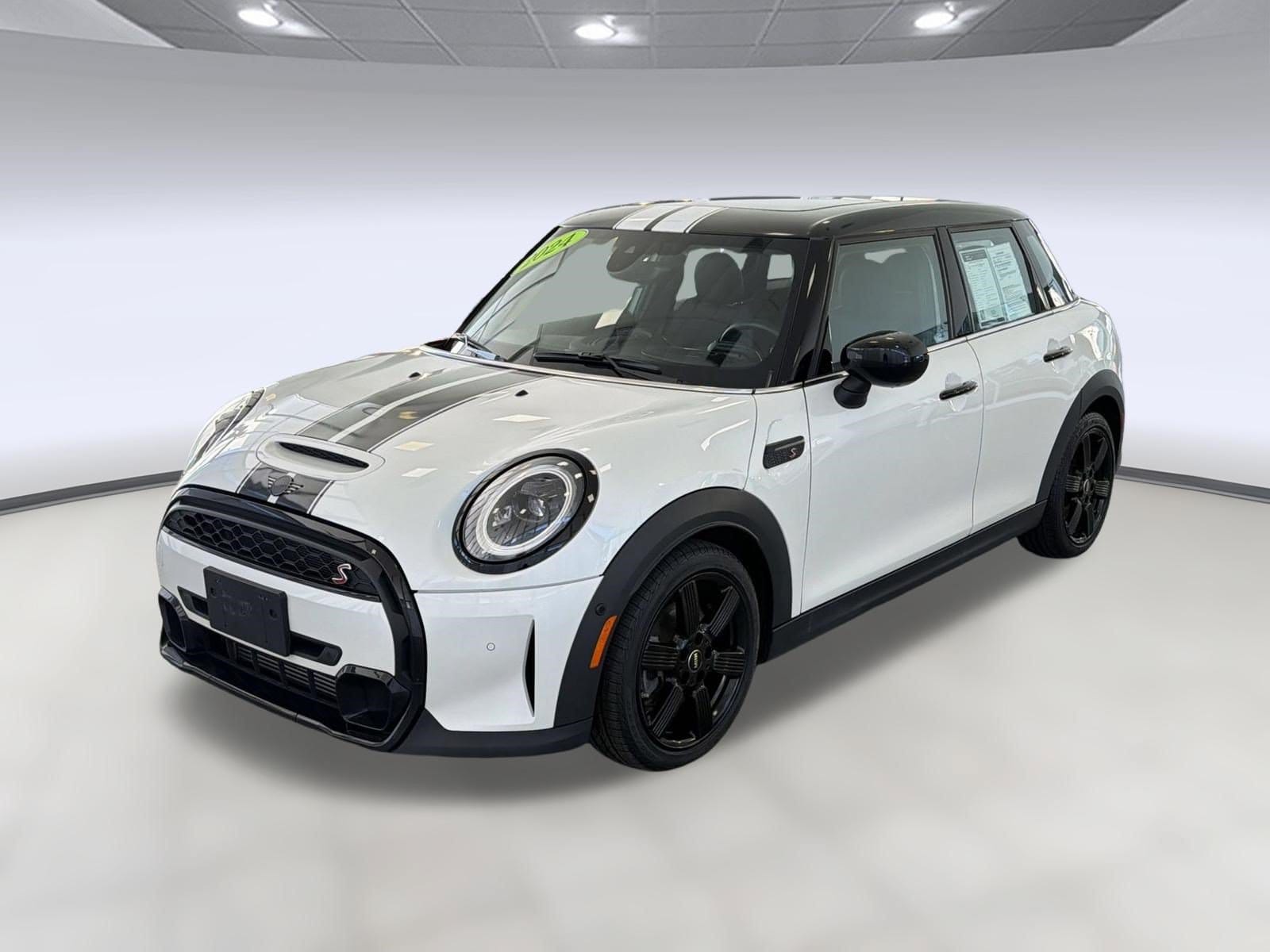 2024 MINI Hardtop 4 Door