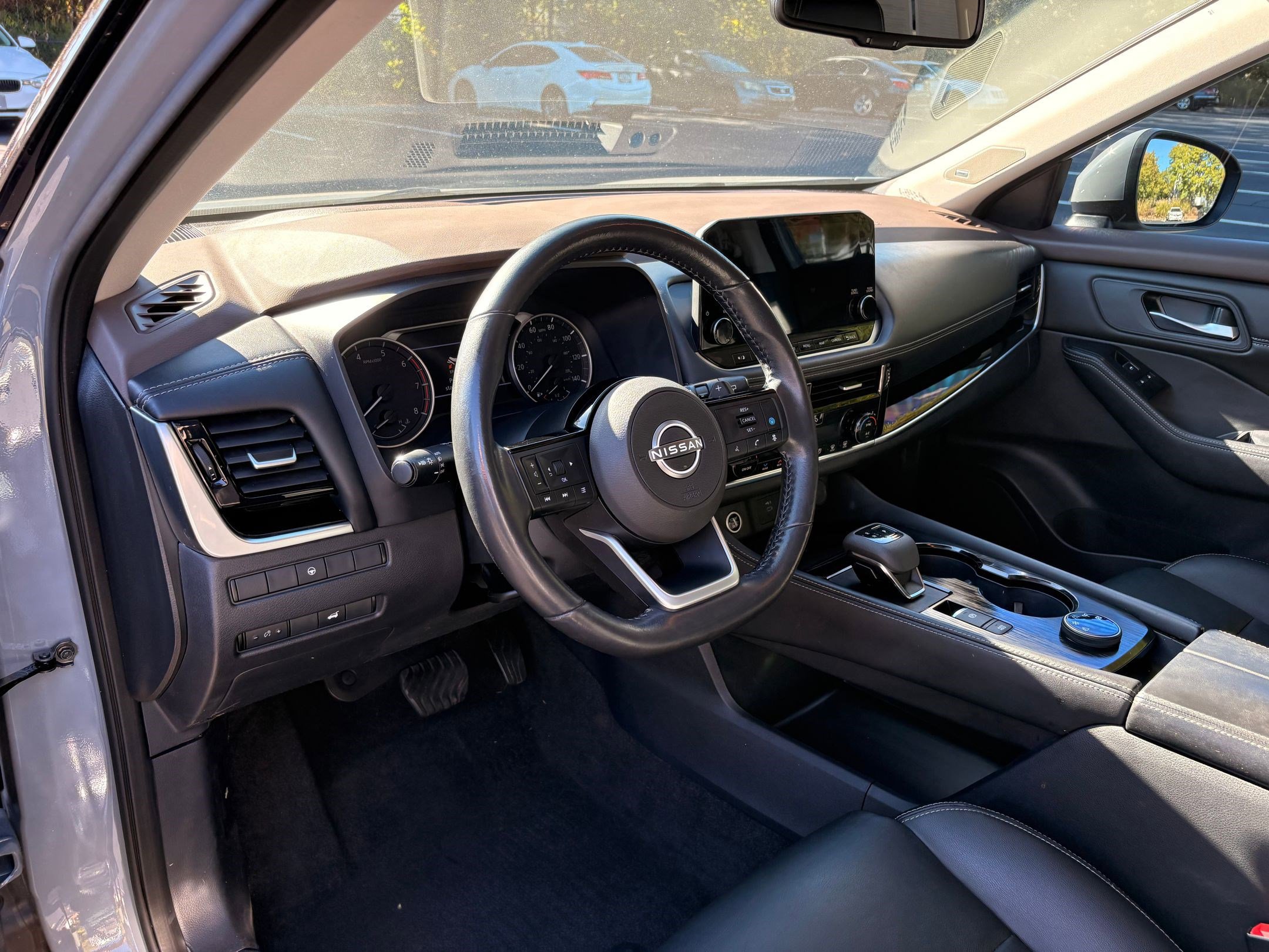 2023 Nissan Rogue SL photo 4